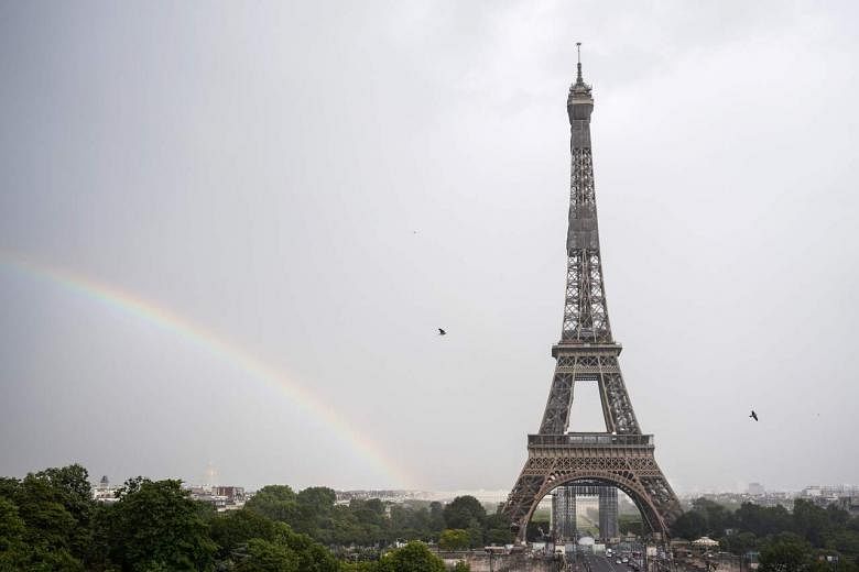 Featured Post Image - Coronavirus: Lantai atas Menara Eiffel akan dibuka kembali pada 15 Juli