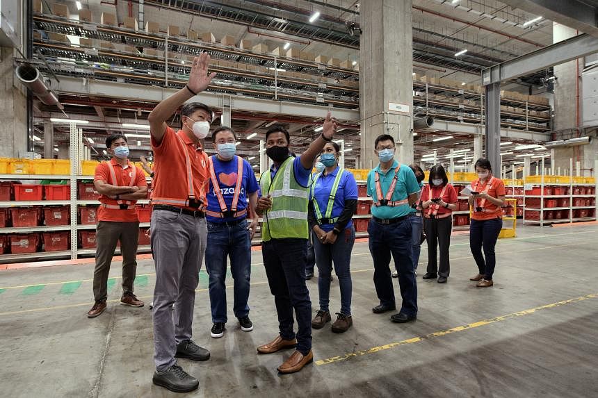 Featured Post Image - Lazada Singapura bermitra dengan NTUC untuk memberikan prospek kemajuan yang lebih cerah kepada staf