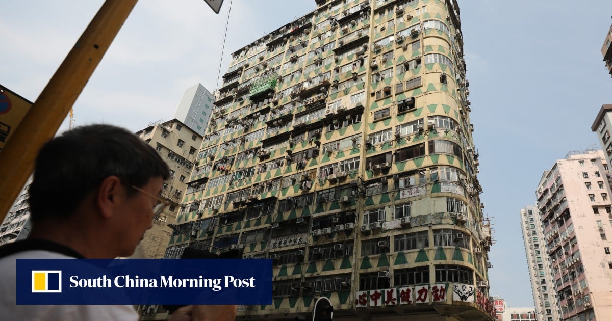 Featured Post Image - Warga gedung Hong Kong yang dilanda blae mengatakan setelah ‘melelahkan’, takut kurangnya keamanan setelah penjagaan dicabut