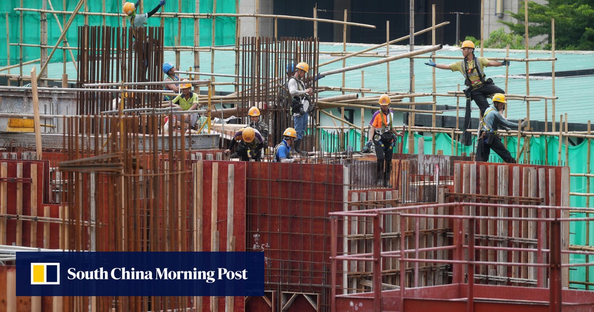 Featured Post Image - Sektor konstruksi Hong Kong meluncurkan skema uji coba untuk memantau kepatuhan pekerja terhadap langkah-langkah keselamatan dalam upaya mengurangi kecelakaan